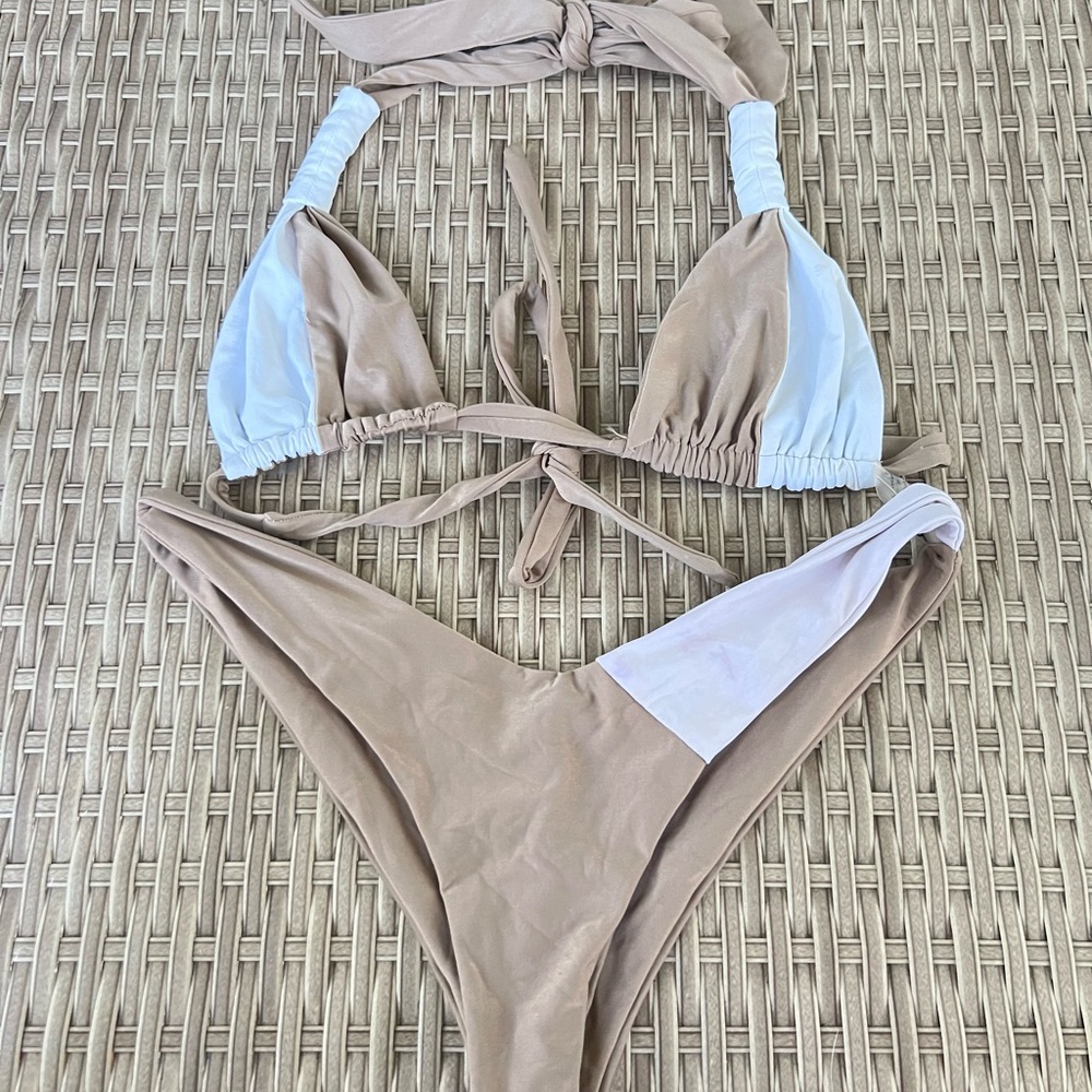 Poema Bikini